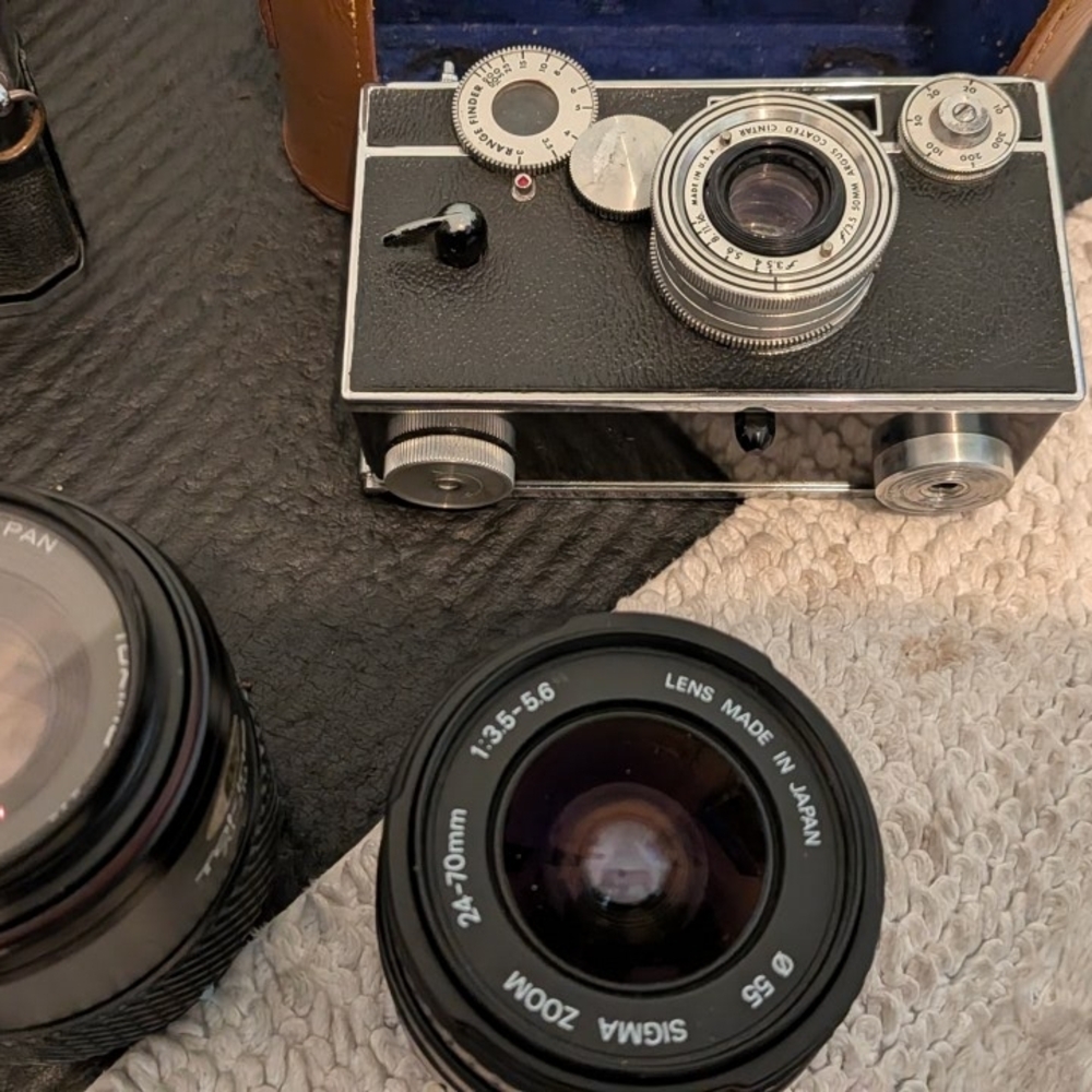 Canon Black and Silver Camera Set - Picture 4 of 11